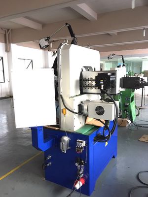 0.8 - 4.0mm 60RPM 캠 드라이브 시스템을 가진 기계를 형성하는 3개의 도끼 CNC 철사