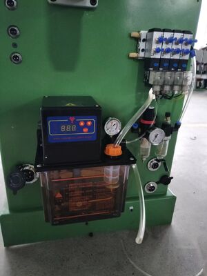 다용도 CNC 스프링 성형기 0.2 - 2.3mm 와이어 직경 스프링 제작 기계