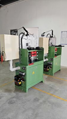 다 기능적인 자동 CNC 봄 기계 3개의 축 서보 시스템은 단식합니다