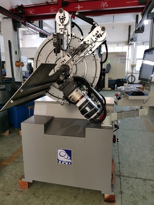다기능 CNC 0.3 - 2.5 밀리미터는 서보 모터와 봄 성형기를 형성하여 전보를 칩니다