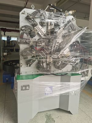 5.5KW CNC 스프링 성형 기계 선택적인 손 및 200KG 데코일러 시스템